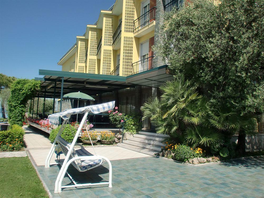 Hotel Miramar Sirmione Esterno foto