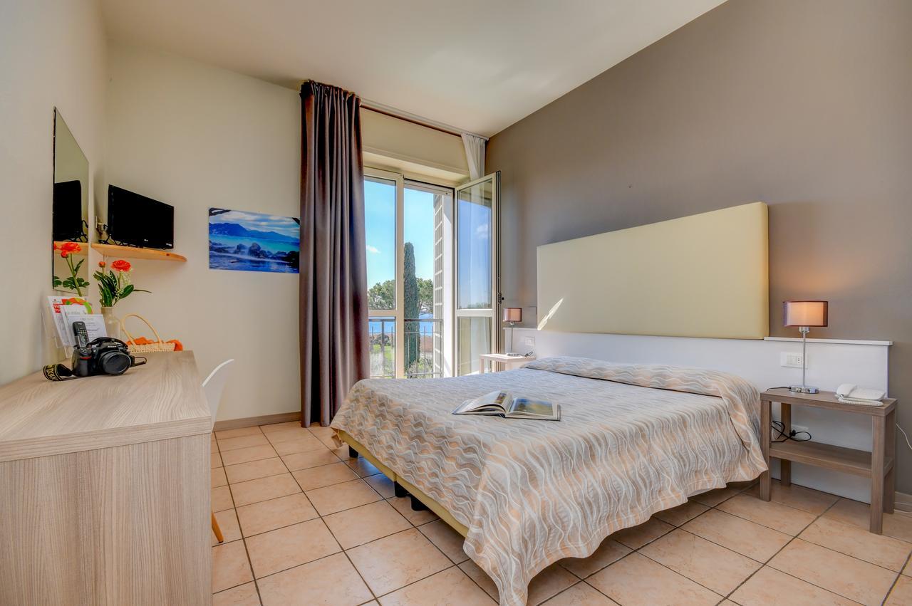 Hotel Miramar Sirmione Esterno foto